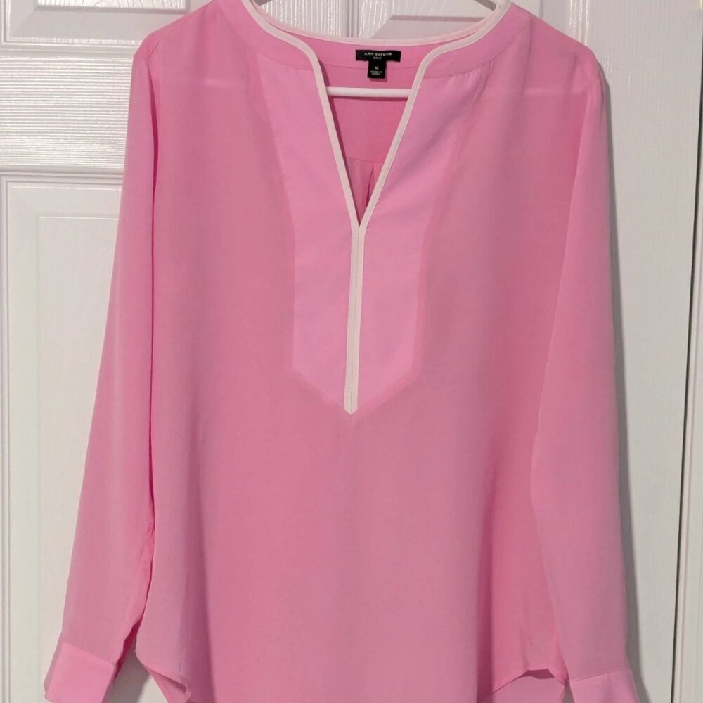 Ann Taylor 100% Silk Roll Tab Sleeves Blouse Top Size Small Pink/White V-Neck